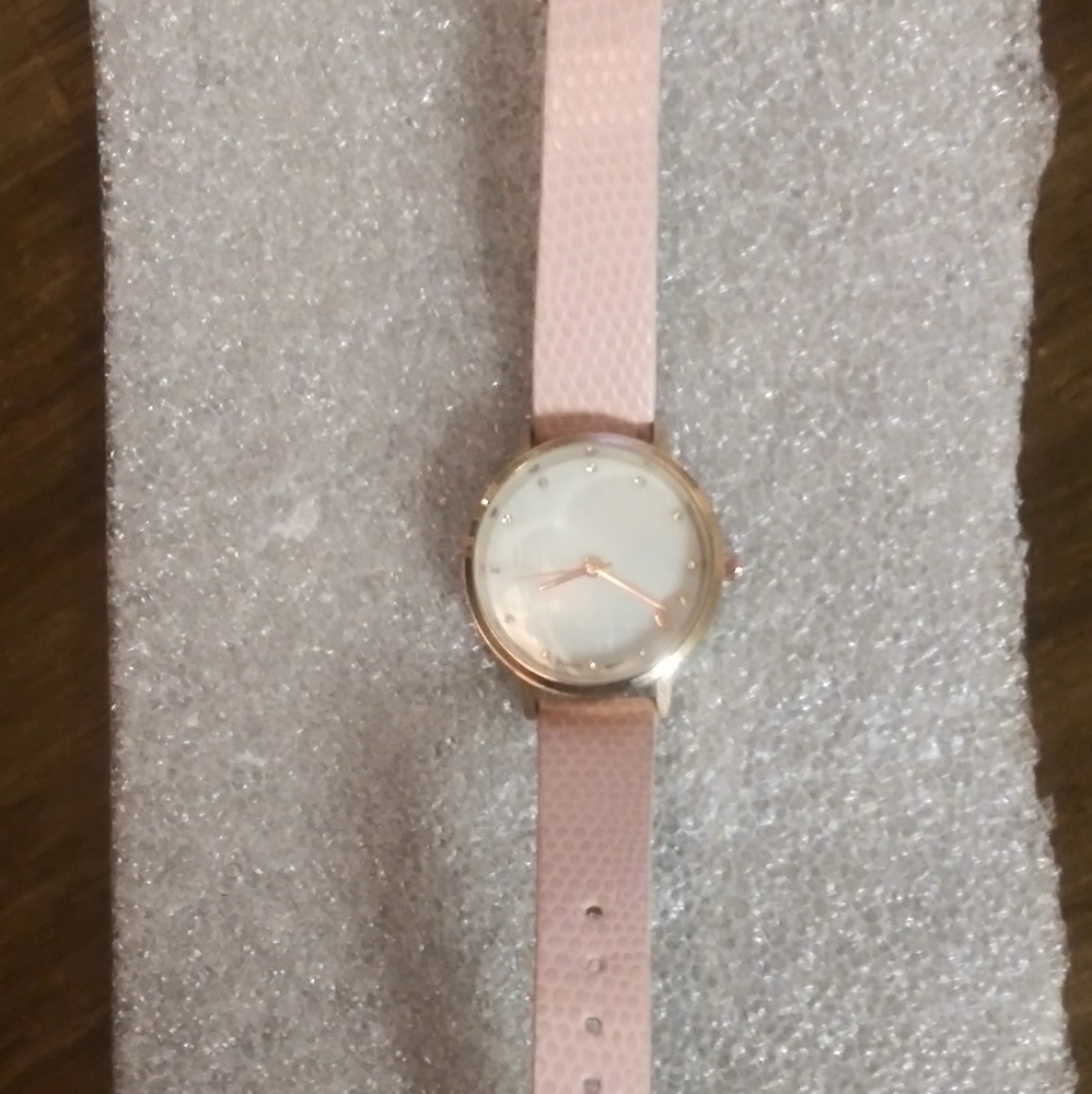 😍 Womens Pink Watch